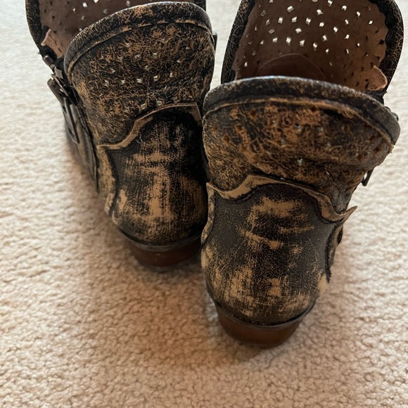 Circle G Booties - Picture 2 of 5